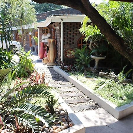 פאלאבורווה Royal Game Guest House מראה חיצוני תמונה