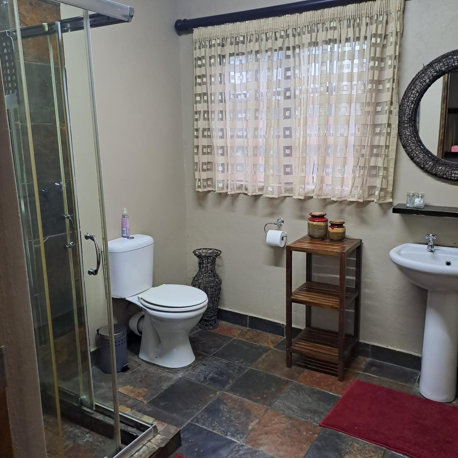 פאלאבורווה Royal Game Guest House מראה חיצוני תמונה