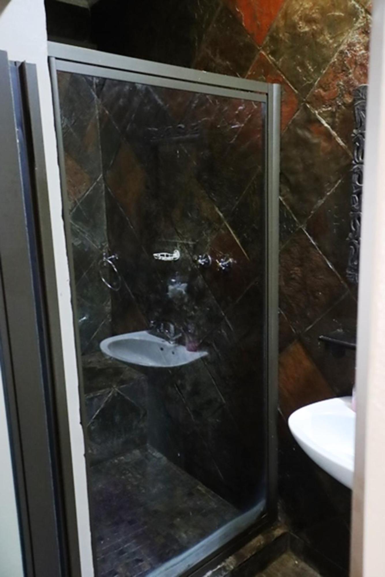 פאלאבורווה Royal Game Guest House מראה חיצוני תמונה