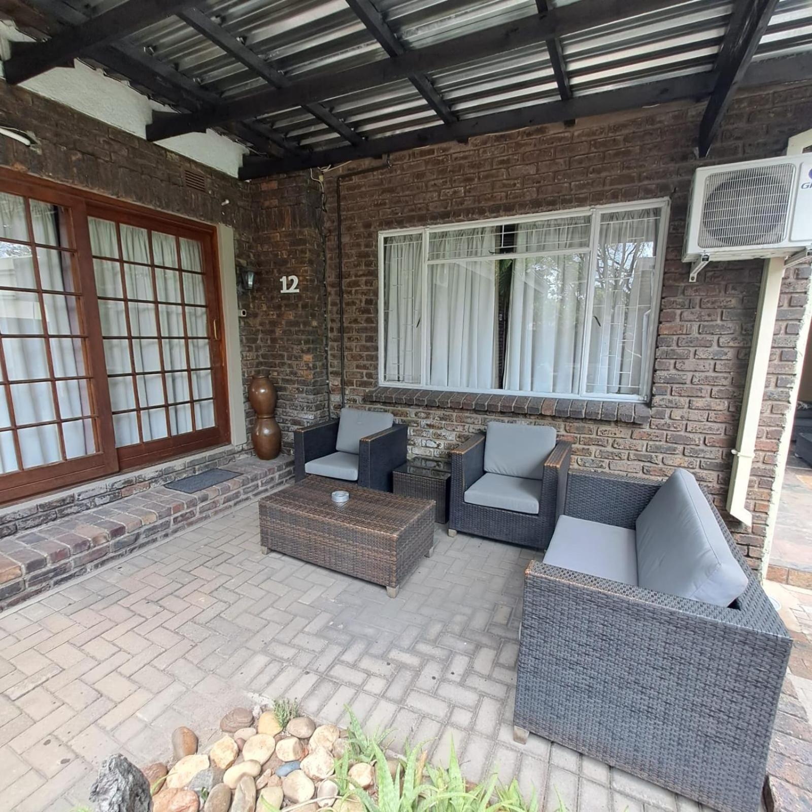 פאלאבורווה Royal Game Guest House מראה חיצוני תמונה