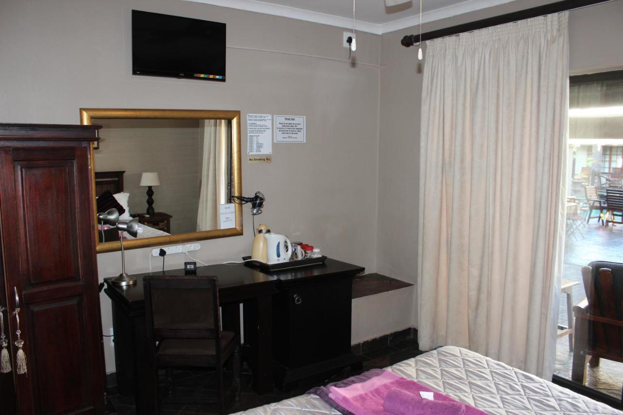 פאלאבורווה Royal Game Guest House מראה חיצוני תמונה