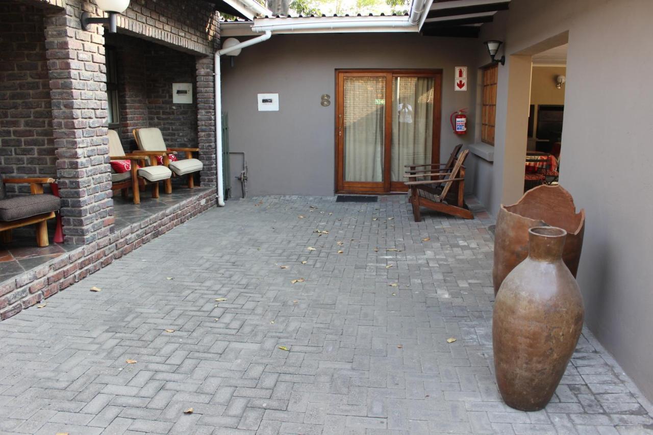 פאלאבורווה Royal Game Guest House מראה חיצוני תמונה